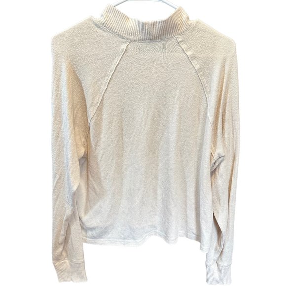 Soft Cream Colored Abercrombie Mock Neck Sweater Size Medium - Picture 4 of 4